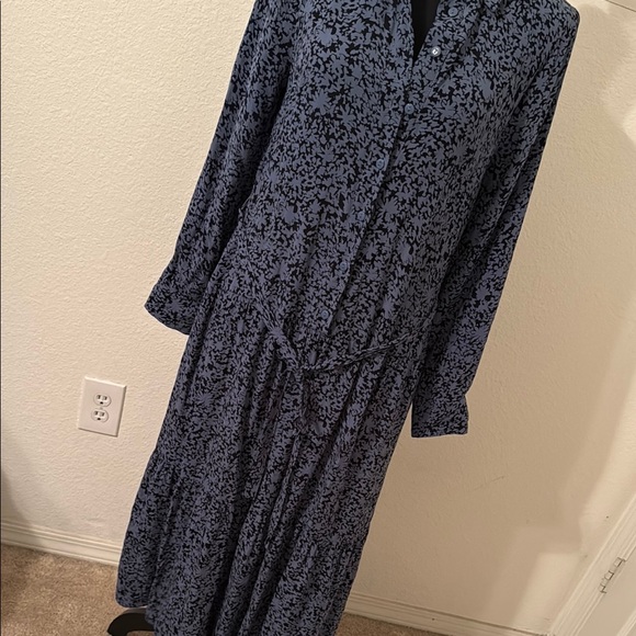 Whistles Elegant Black and Blue Patterned Dress - Picture 2 of 6